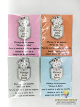 Carregar imagem no visualizador da galeria, Amuleto "Abraço de Bolso" para oferecer - Feira do Brinde