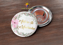 Carregar imagem no visualizador da galeria, Crachá/Pin - Adoro-te Madrinha modelo 1 - Feira do Brinde