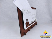 Carregar imagem no visualizador da galeria, Placa Porta-Chaves Modelo 1