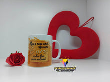 Carregar imagem no visualizador da galeria, Caneca &quot;QUE O NOSSO AMOR SEJA COMO O OURO...&quot; - Feira do Brinde
